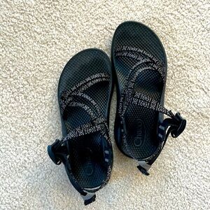 Chaco sandals in size 4/35